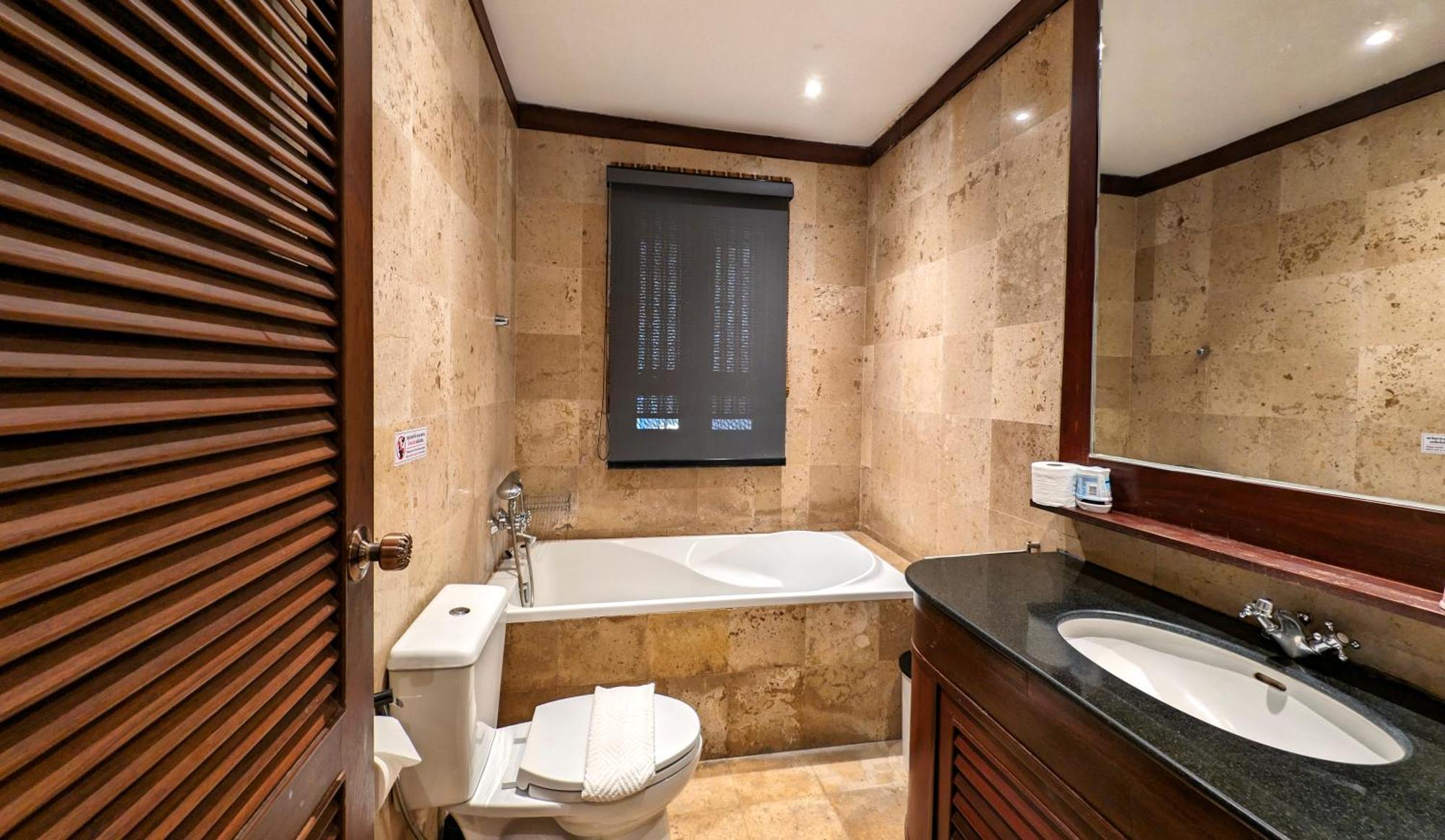 Nakawanna Villa Phuket Extérieur photo